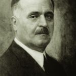 Vasile Goldiș (1862-1934) negociază cu modalitățile de Unirea a Transilvaniei cu guvernul de la Iași, citește Rezoluția Adunării de la Alba Iulia, membru în Consiliul Dirigent al Transilvaniei în problema Cultelor și Instrucțiunii Publice
