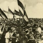 Fotografie realizată de Samuilă Mârza la 1 Decembrie 1918 cu participanții la Adunarea Națională de la Alba Iulia – vedere panoramică.